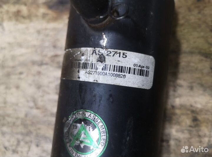 Стойки задние амортизатора Cadillac Escalade