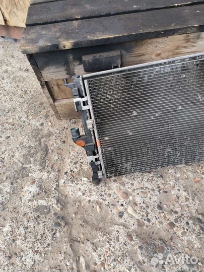 Рено логан сандеро кассета радиаторов 102 т км