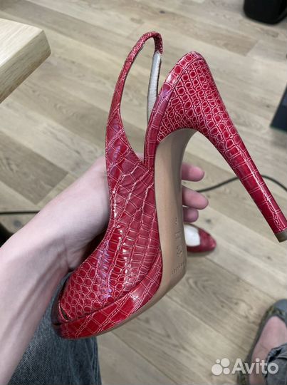 Босоножки красные casadei 39