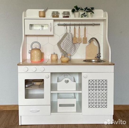 Детская кухня деревянная
