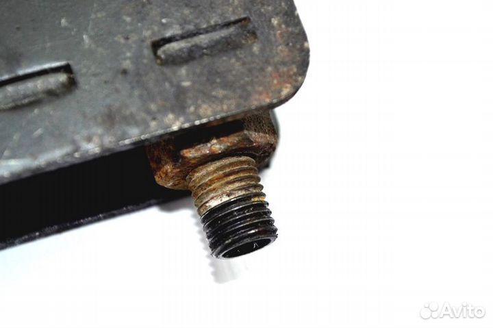 Замок кабины, левый renault trucks Magnum Dxi (01