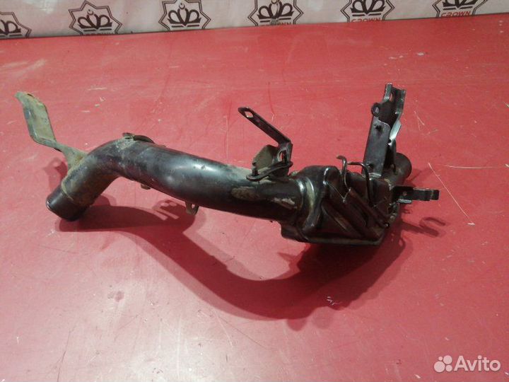 Патрубок интеркулера Toyota Avensis Т250