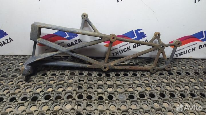 Кронштейн глушителя