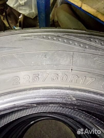 Yokohama BluEarth RV-02 225/60 R17