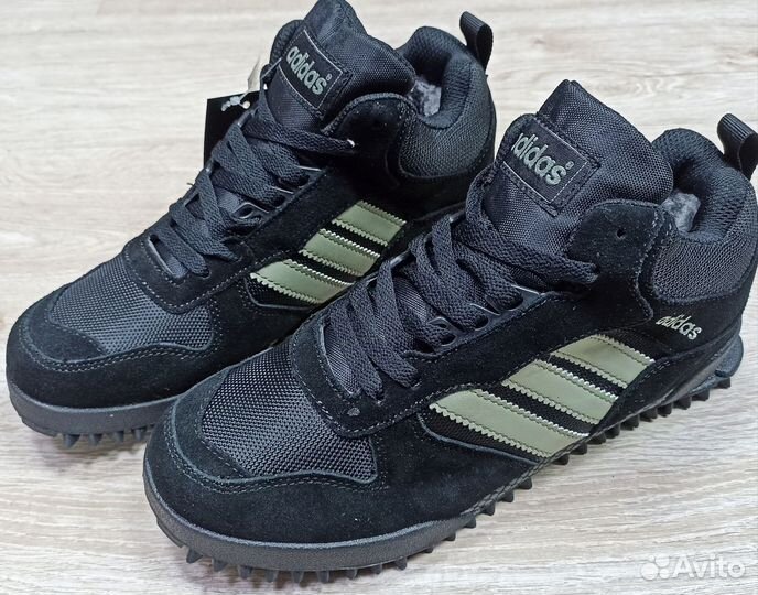 Кроссовки Adidas зимние