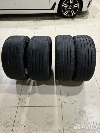 Nokian Tyres Hakka Black 245/40 R20 и 275/35 R20