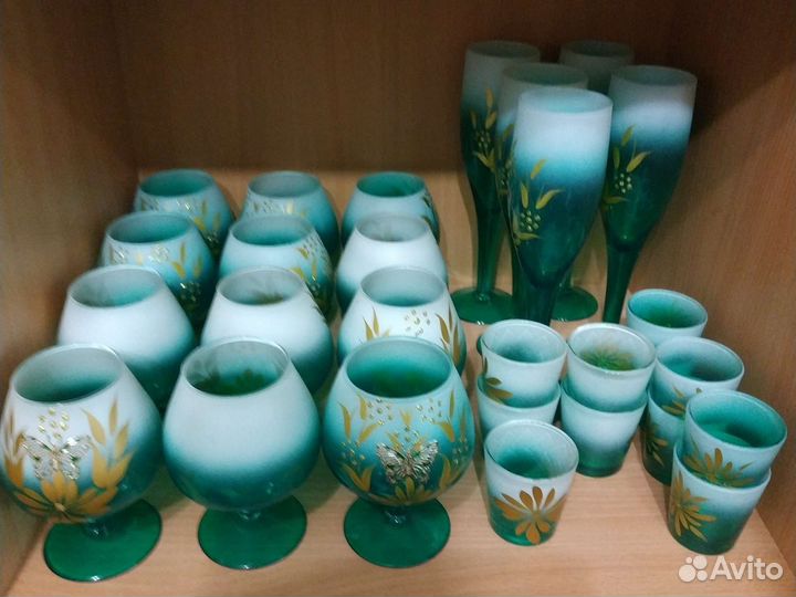 Набор фужеров из цветного стекла