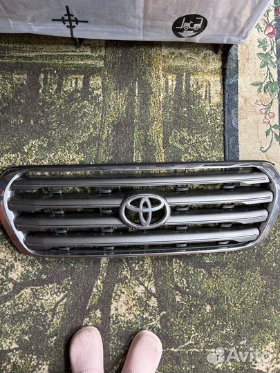 Решетка радиатора toyota land cruiser 200