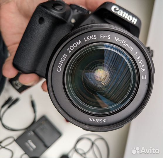 Canon EOS 600d + объектив и микрофон