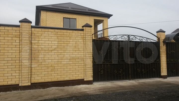 Дом 170 м² на участке 6 сот.