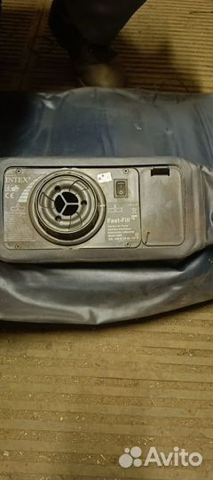 Матрас надувной с электронасосом intex