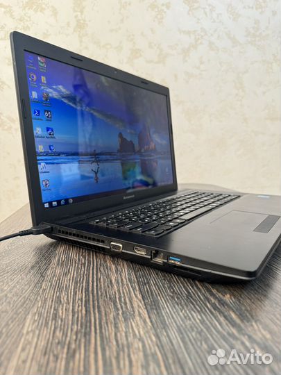 Большой 17,3 дюймовый ноутбук Lenovo g700