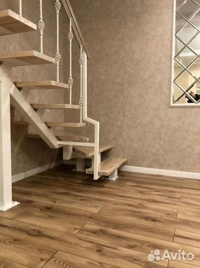 Лестница на металлокаркасе