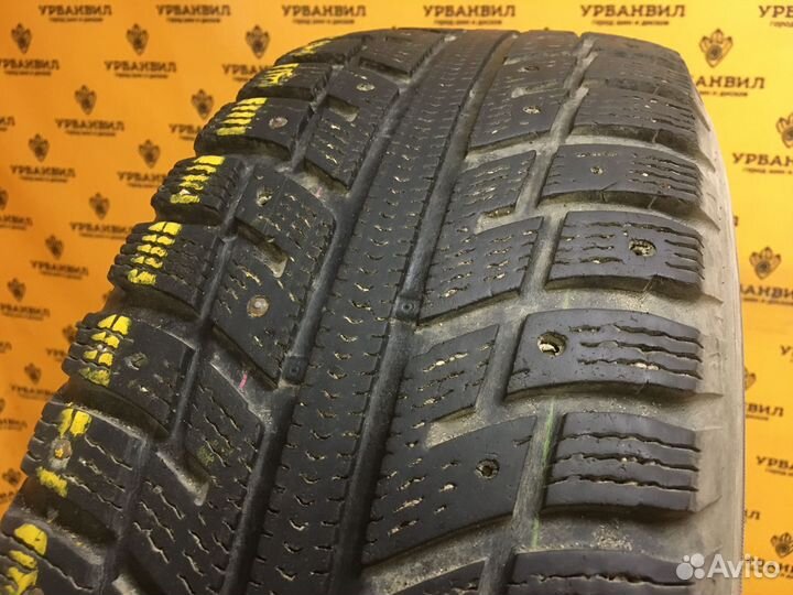 Kumho I'Zen KW22 215/65 R16 98T