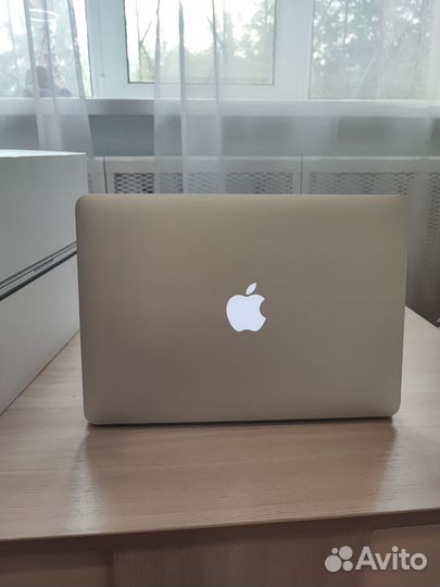 Ноутбук Apple MacBook Pro 13 Early 2015