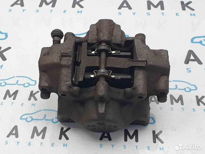 Суппорт Mercedes C W203 2000-2006