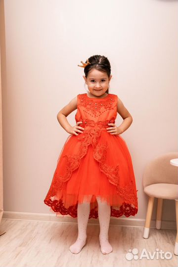 Платье для девочки нарядное