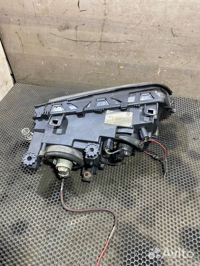 Фара левая BMW 3 series E46 рестайлинг