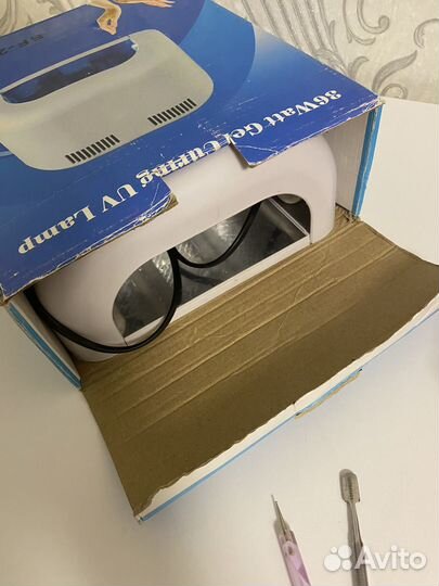 Лампа и машинка для маникюра