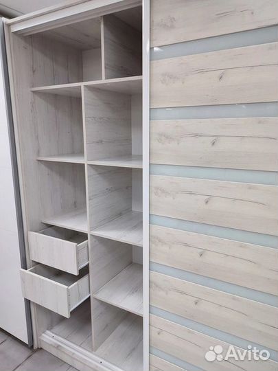 Шкаф-купе 1,8 метра