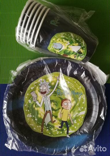 Одноразовая посуда для праздника