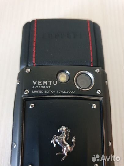 Vertu Ascent Ti Ferrari Nero
