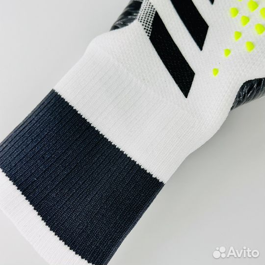 Вратарские перчатки adidas