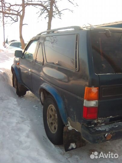 Nissan Terrano 2.4 МТ, 1987, 196 805 км