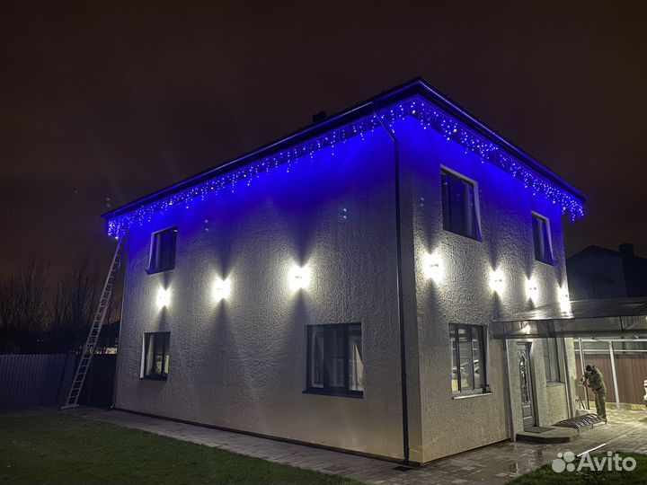 Новогоднее украшение домов гирляндами