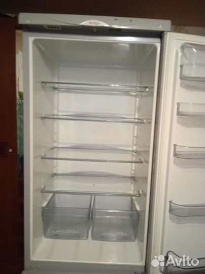 Холодильник бу высокий Snaige