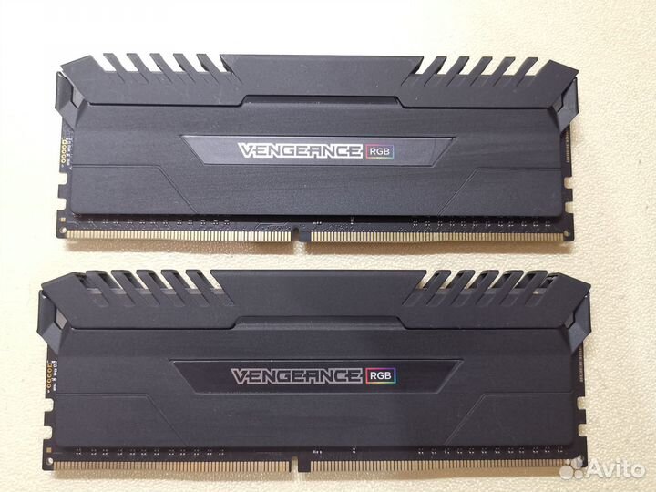 Память DDR4 16 гб Corsair Vengeance rgb 4000 mhz