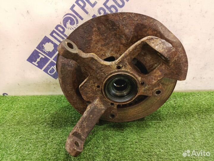 Кулак поворотный передний левый Hyundai Terracan