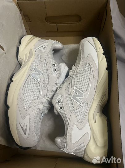 Кроссовки new balance 725