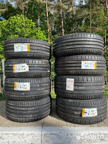 Pirelli P Zero PZ4 275/40 R22 и 315/35 R22 107Y
