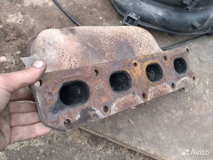 Коллектор выпускной впускной пежо 607