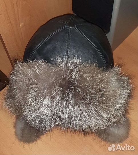 Женская шапка