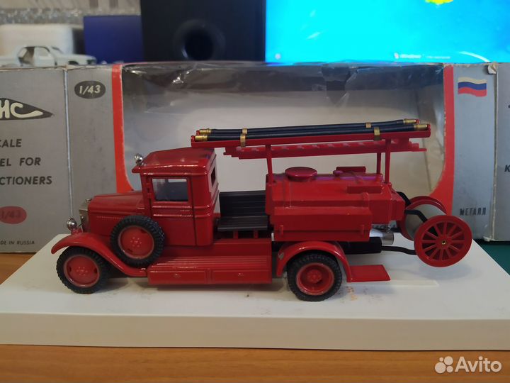 Модель 1/43 зис-5 пмз- 3