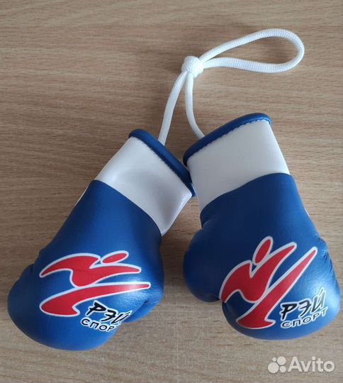 Сувенирные перчатки в автомобиль Рэй Спорт