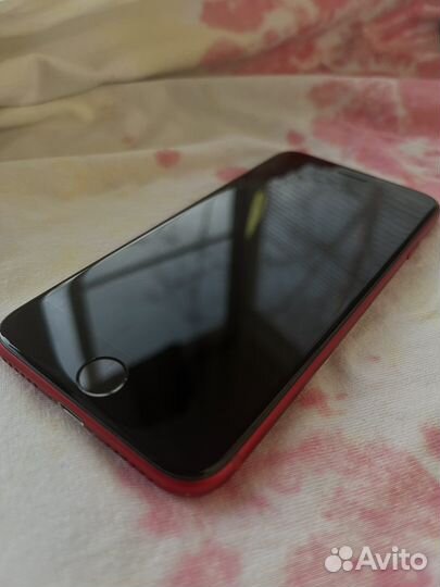 Смартфон Apple iPhone SE 2020 красный (64 гб)