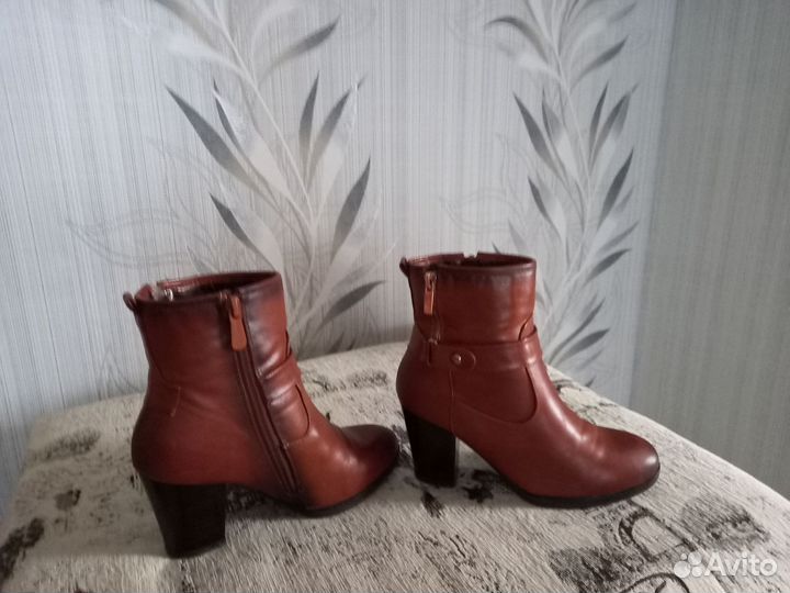 Ботинки женские
