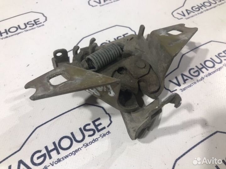 Замок капота Volkswagen Passat B3 1991