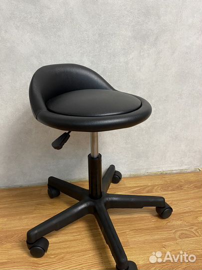Стул мастера новый