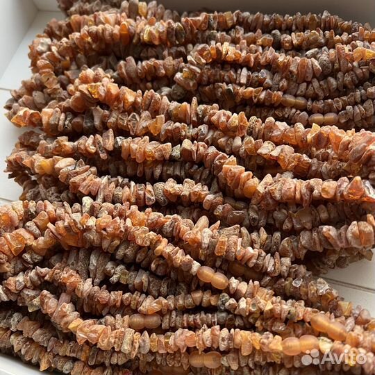 Бусы из необработанного янтаря