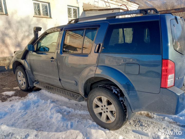 Nissan Pathfinder 4.0 AT, 2004, 220 000 км