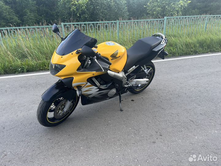 Honda cbr600f4