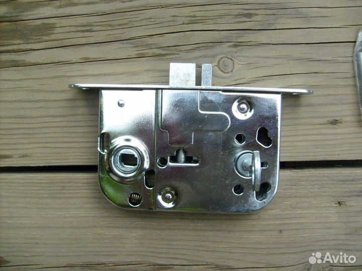 М\к защелка новая(фин) с ручкой