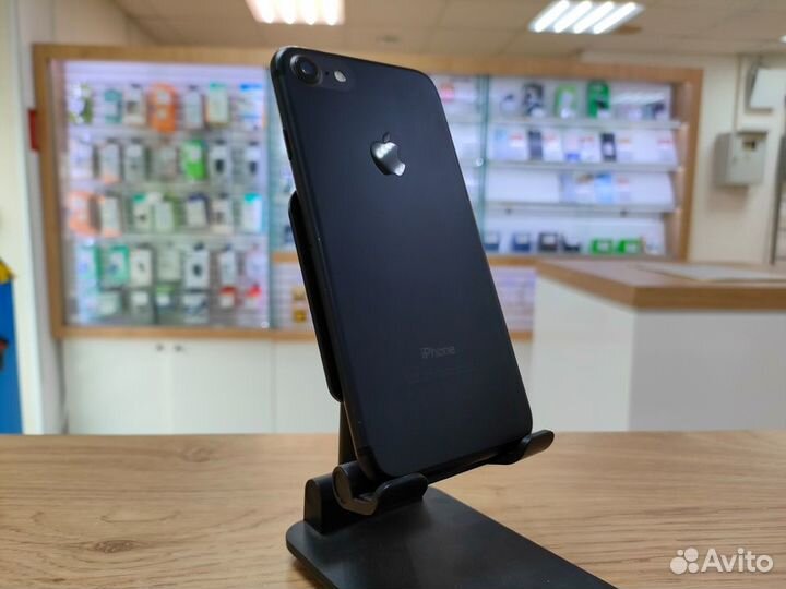 iPhone 7, 32 ГБ