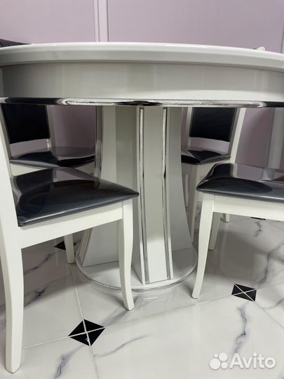 Стол и стулья для кухни — эксклюзивный комплект То