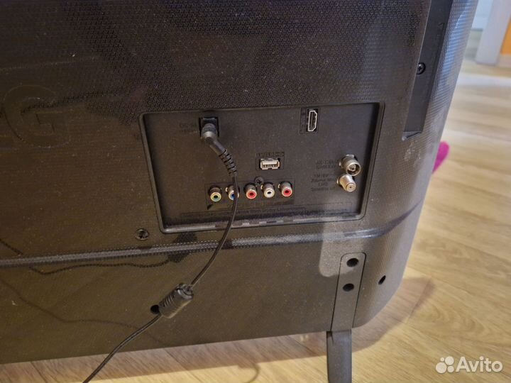 Телевизор LG 32LH513U