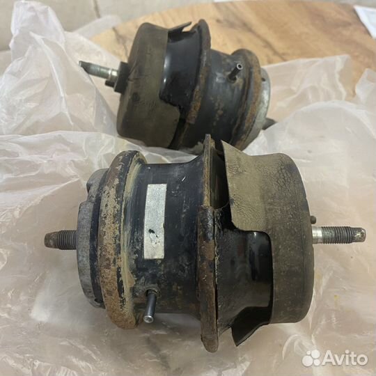 Опора двигателя Infinity QX70 3.0d